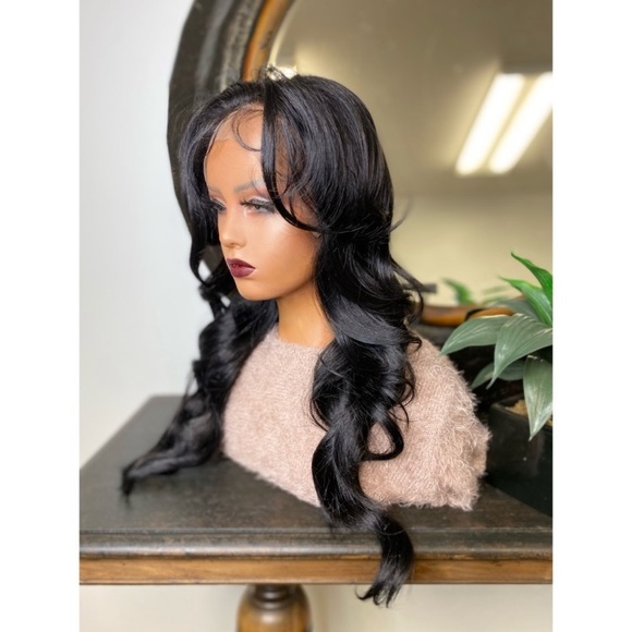 *MAY| LONG 13X4 BLACK FREE PART LACE FRONT WIG - Picture 3 of 6